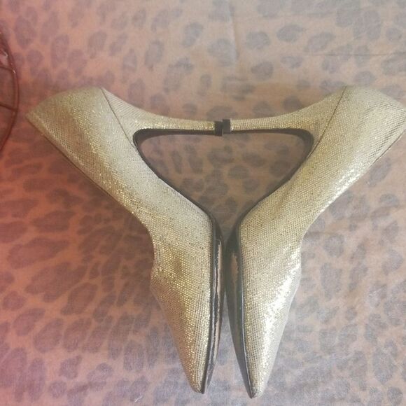 Via Spiga  Collection Metallic Gold Pump, sz. 7.5 - Picture 3 of 6